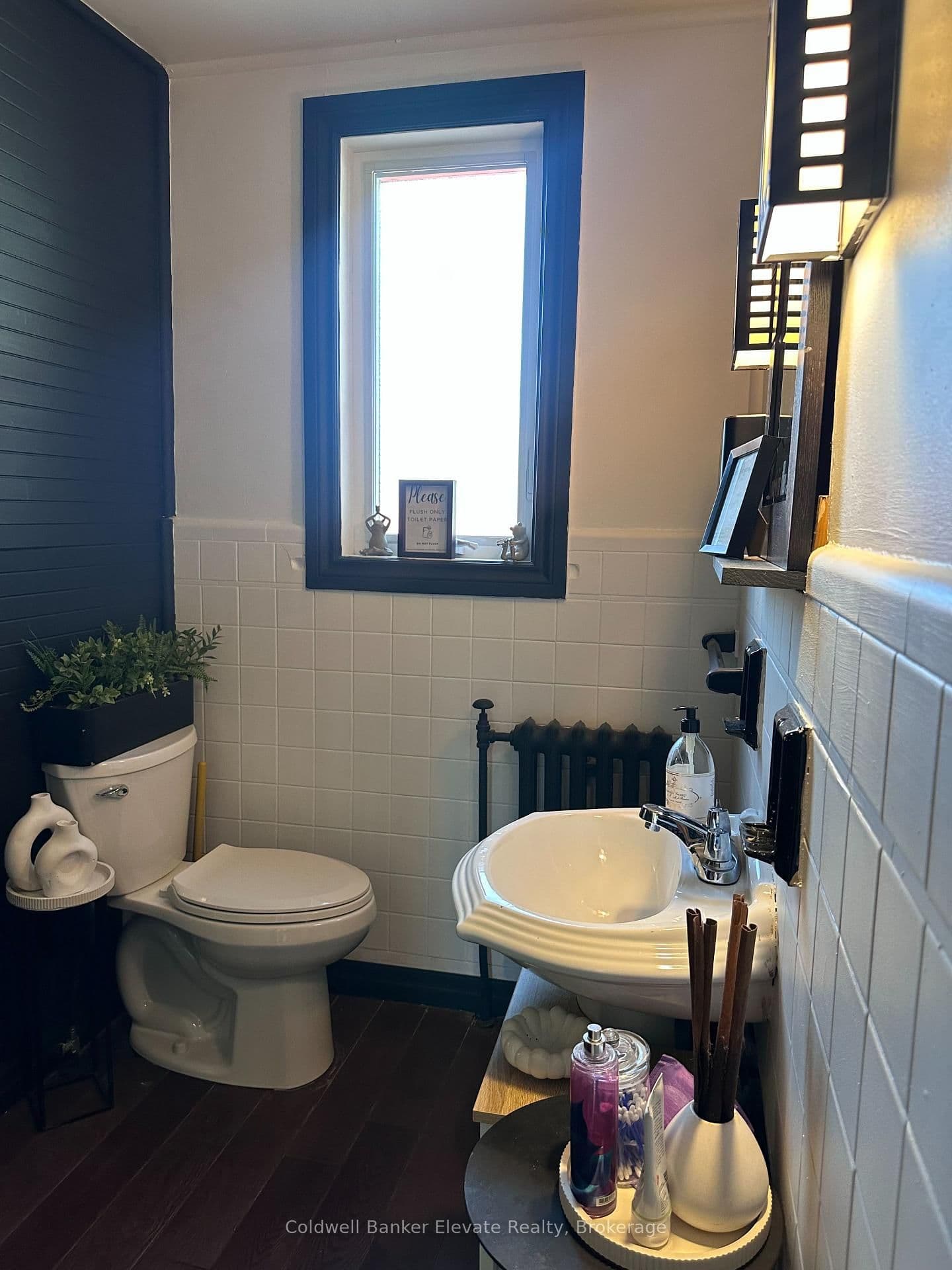 7 McMurchy Avenue N - Image 5