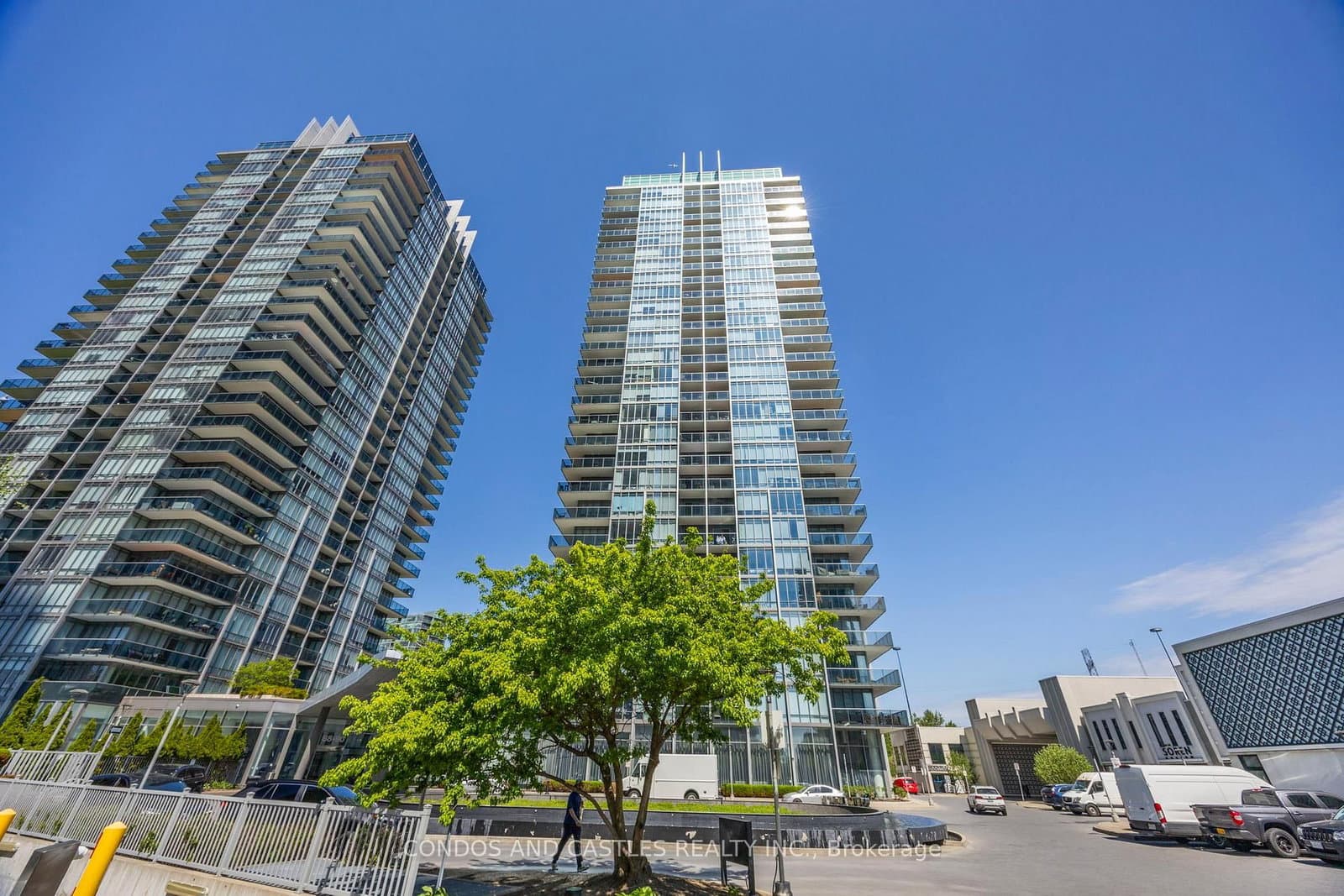 #2611 - 88 Park Lawn Road