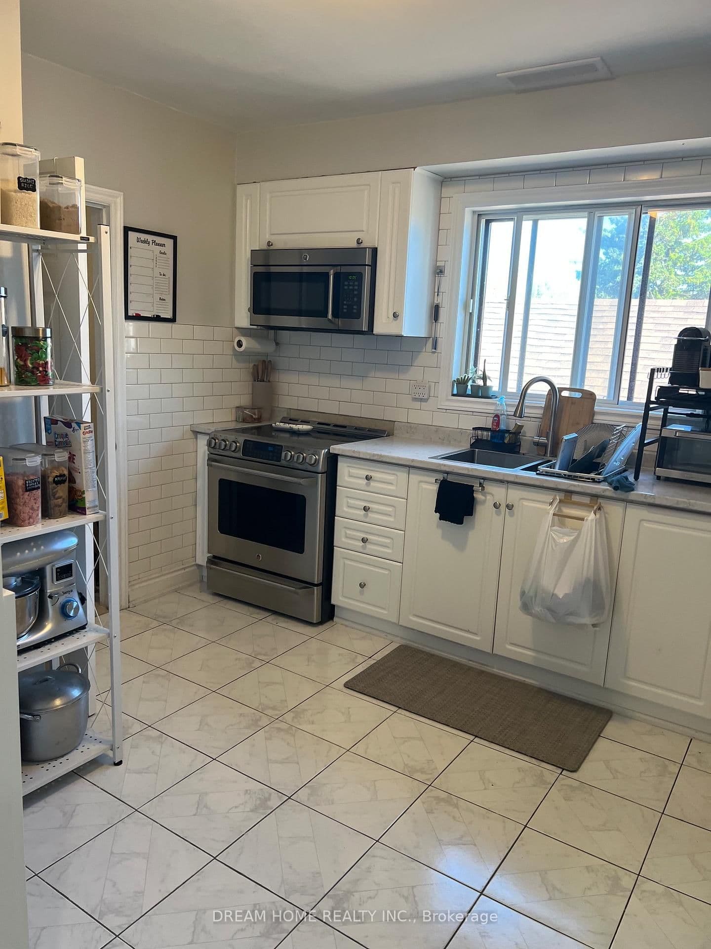 376 Blackthorn Avenue, Unit Upper - Image 6