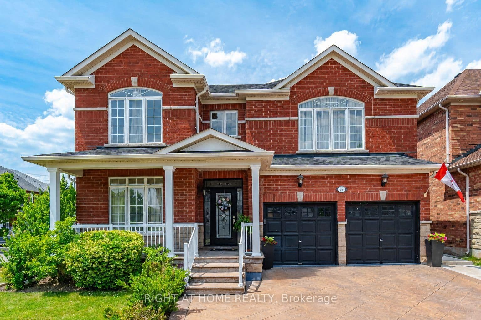 1021 Hemstreet Crescent - Image 1