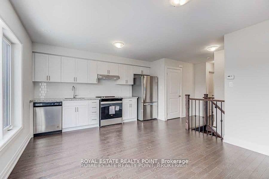 12 Creekbank Road, Unit Upper - Image 4