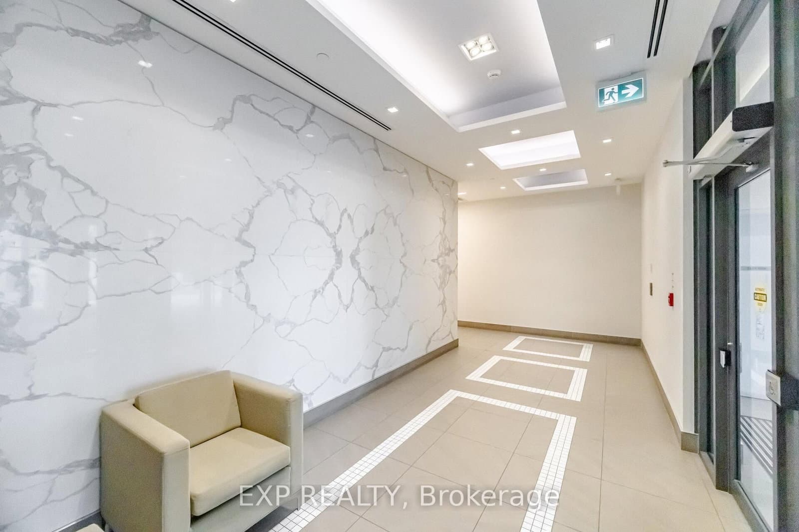 16 McAdam Avenue, Unit 306 - Image 5
