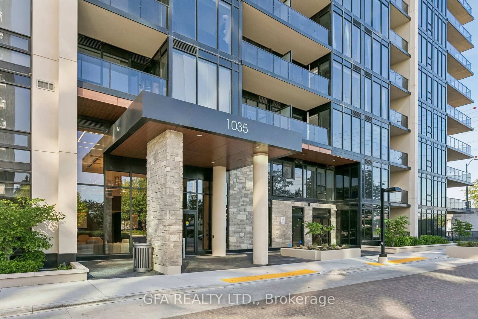 1035 Southdown Road, Unit 707 - Image 4