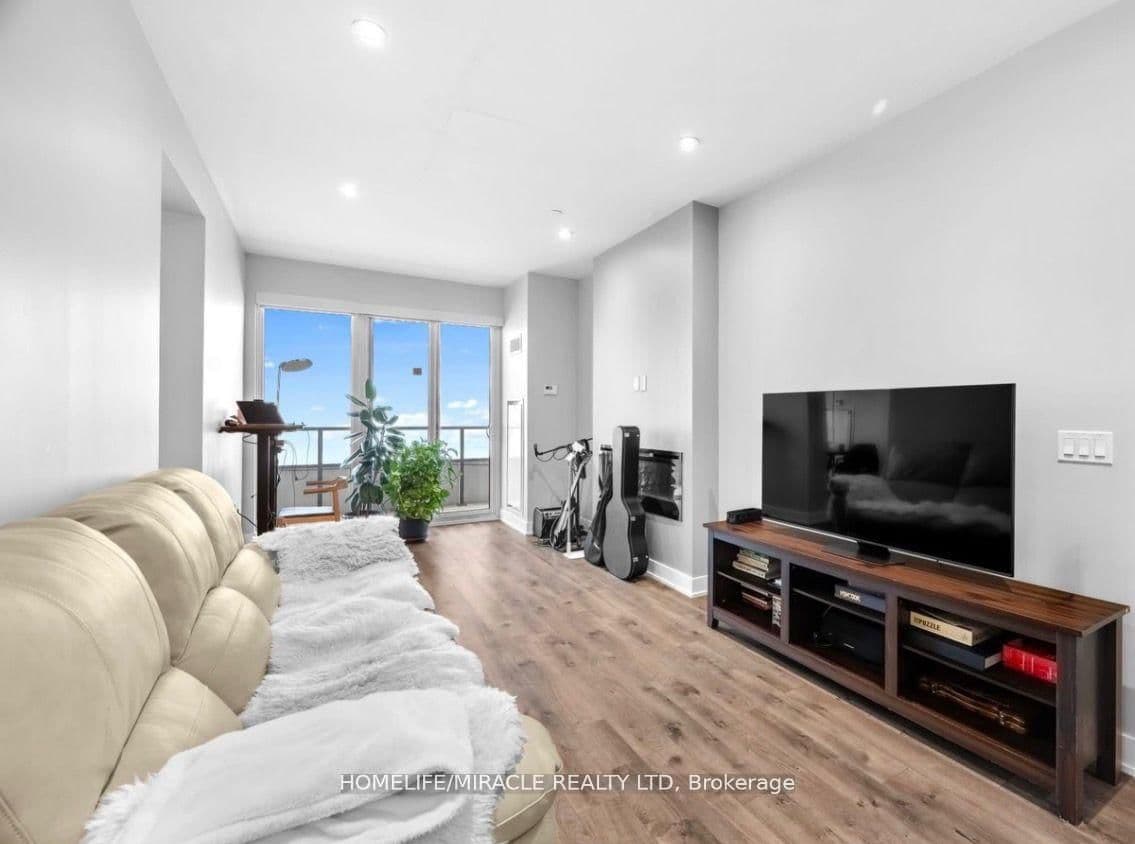 20 Shore Breeze Drive, Unit 4804 - Image 6