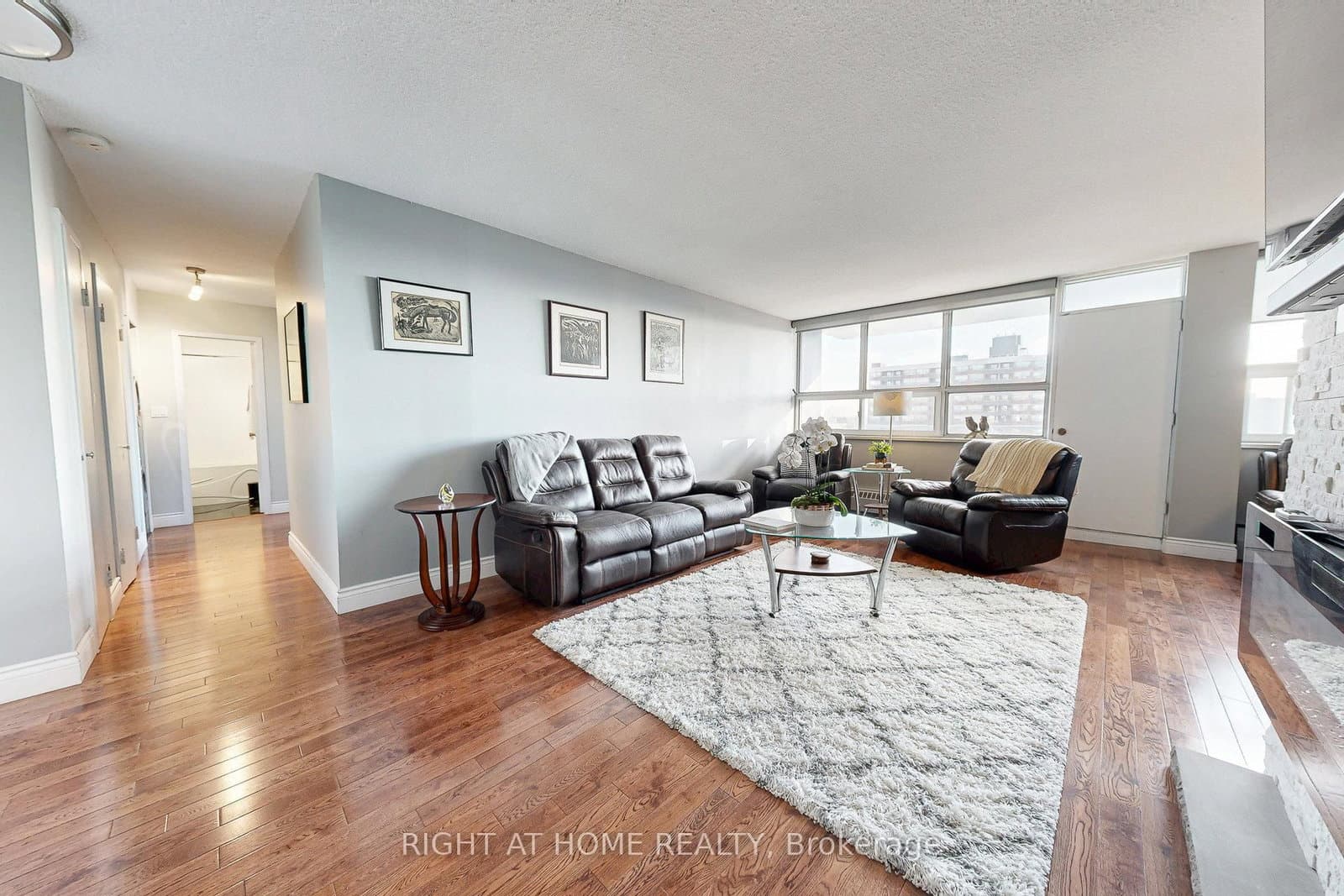 151 LaRose Avenue E, Unit 907 - Image 6