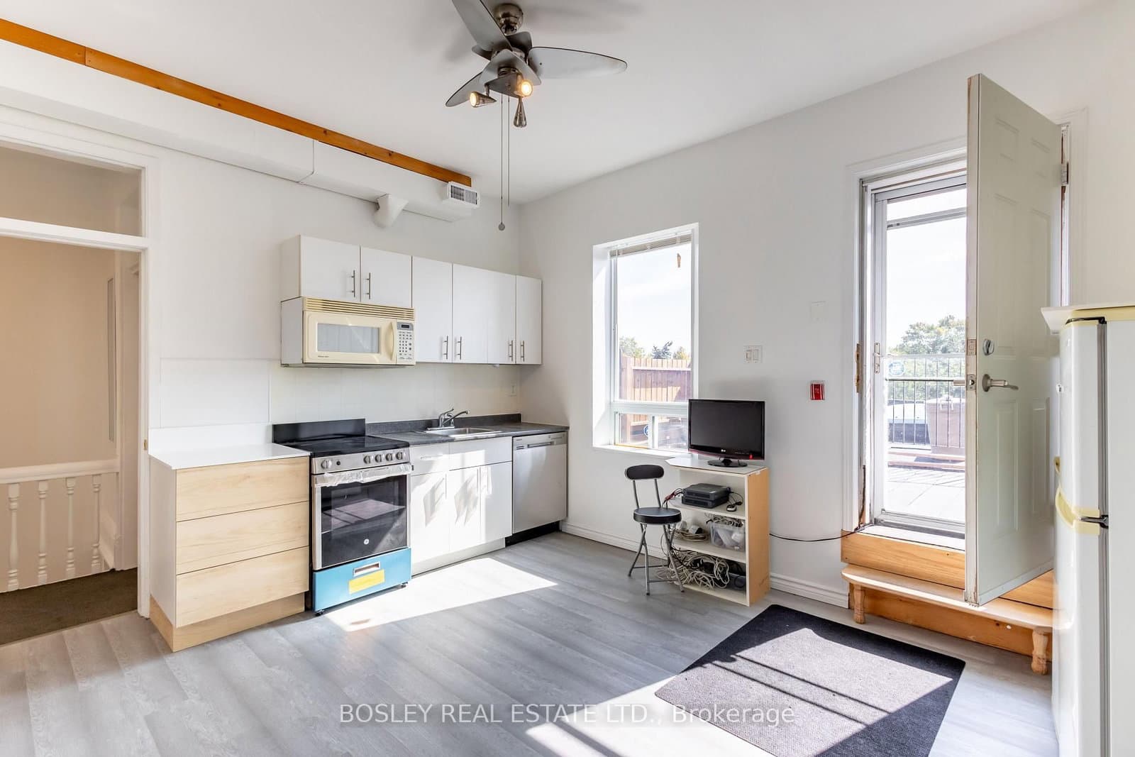 2963 Dundas Street W - Image 5