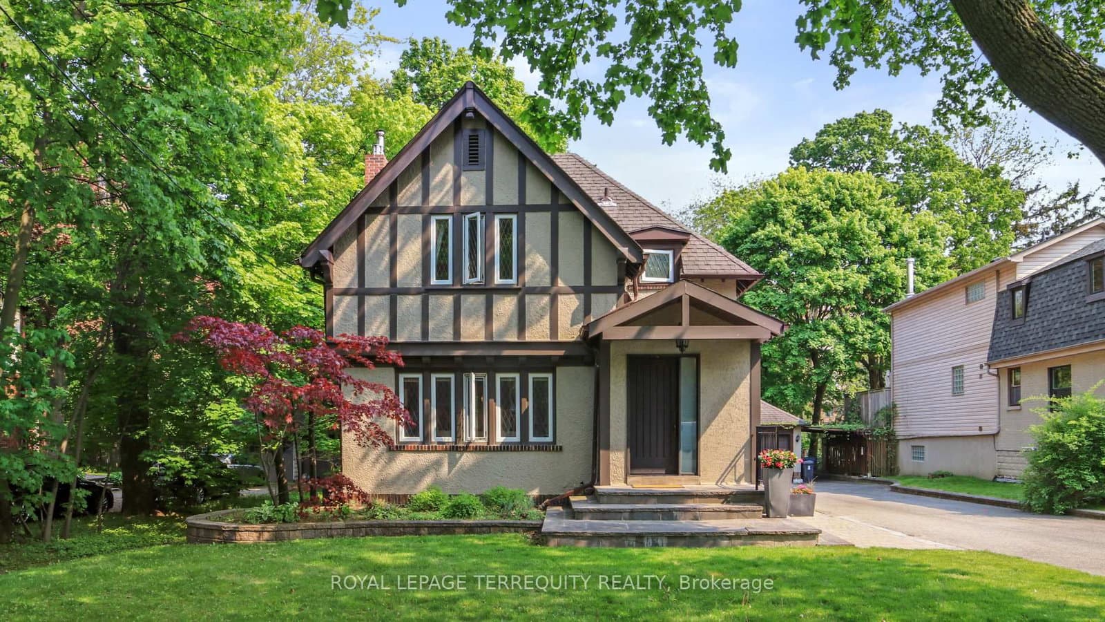 65 Burnhamthorpe Crescent - Image 2
