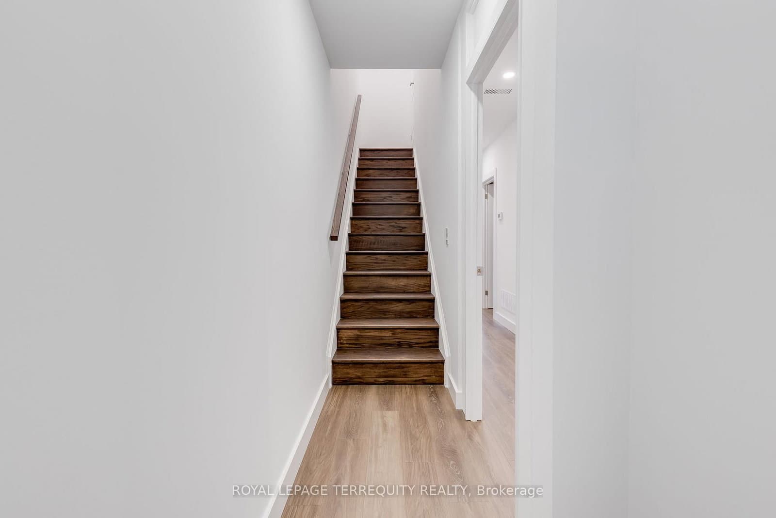 94 Earlscourt Avenue, Unit 2 - Image 2
