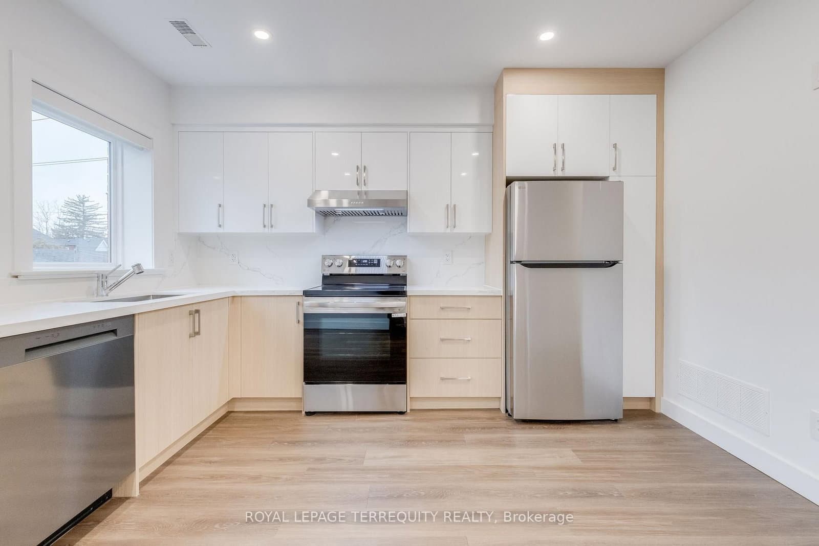 94 Earlscourt Avenue, Unit 2 - Image 4