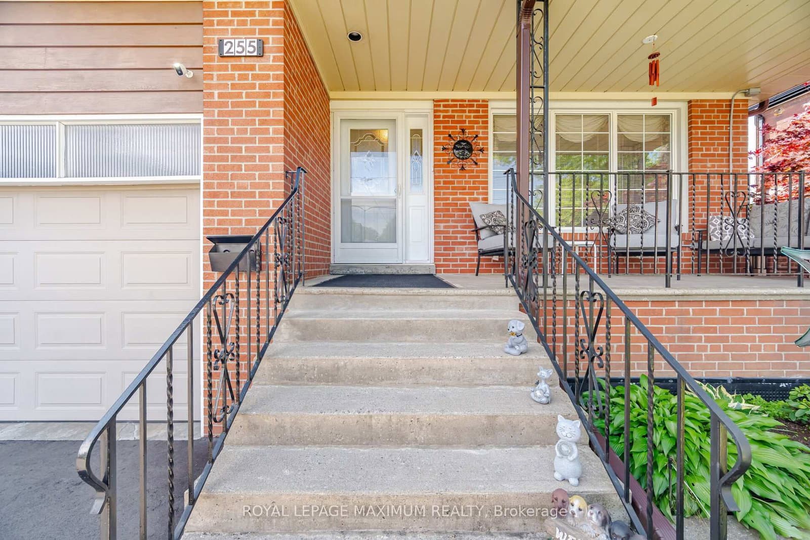 255 John Street - Image 2
