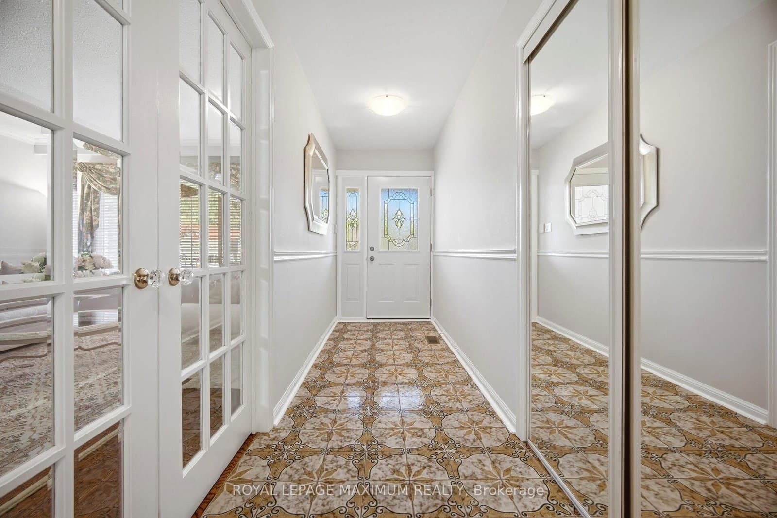255 John Street - Image 4