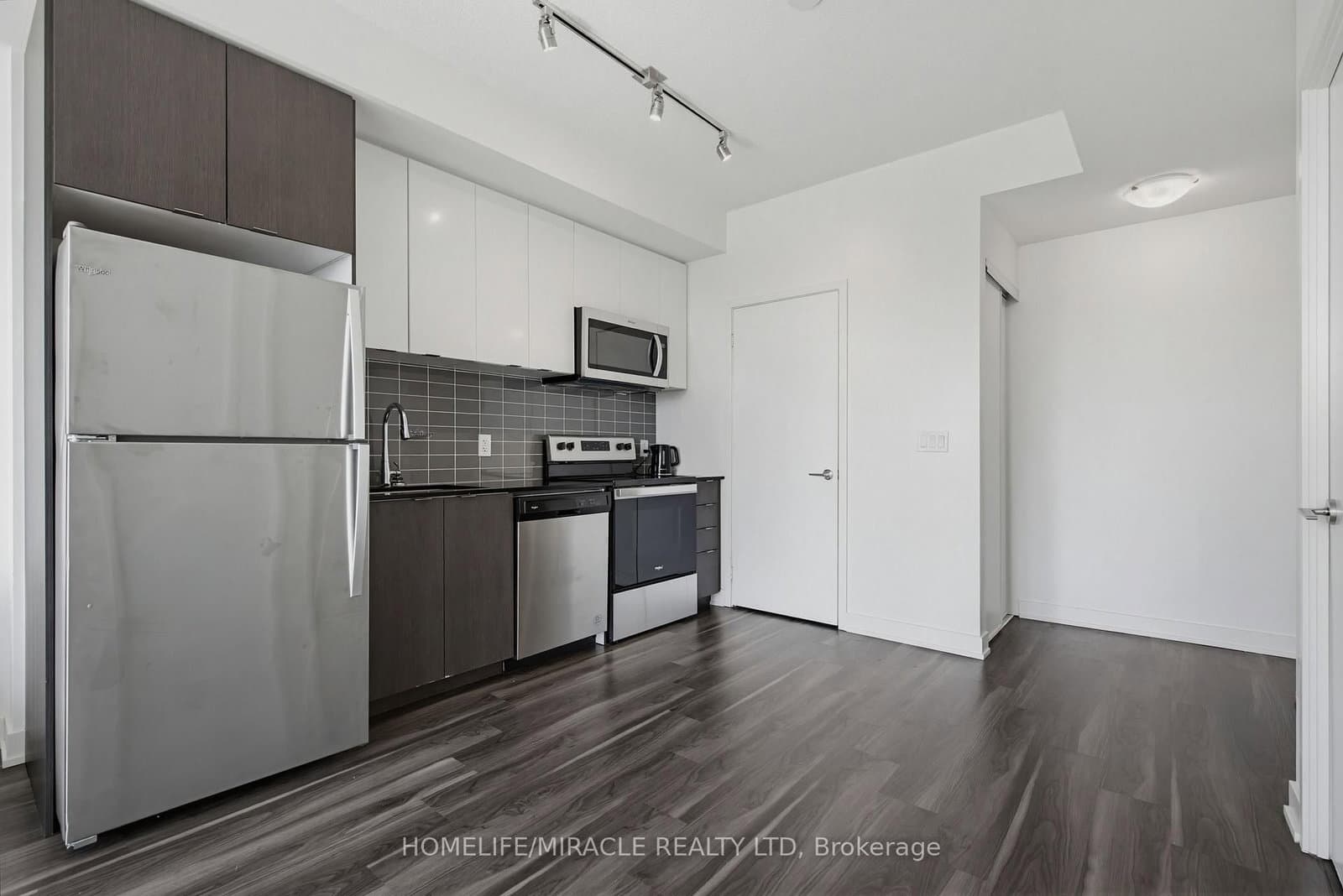 859 The Queensway, Unit 605 - Image 5