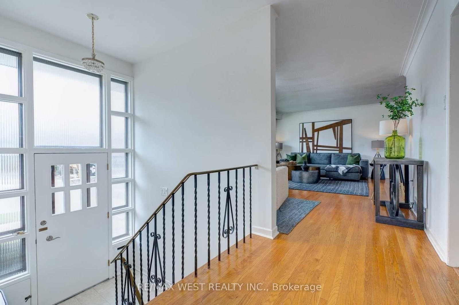 29 Fulwell Crescent - Image 2