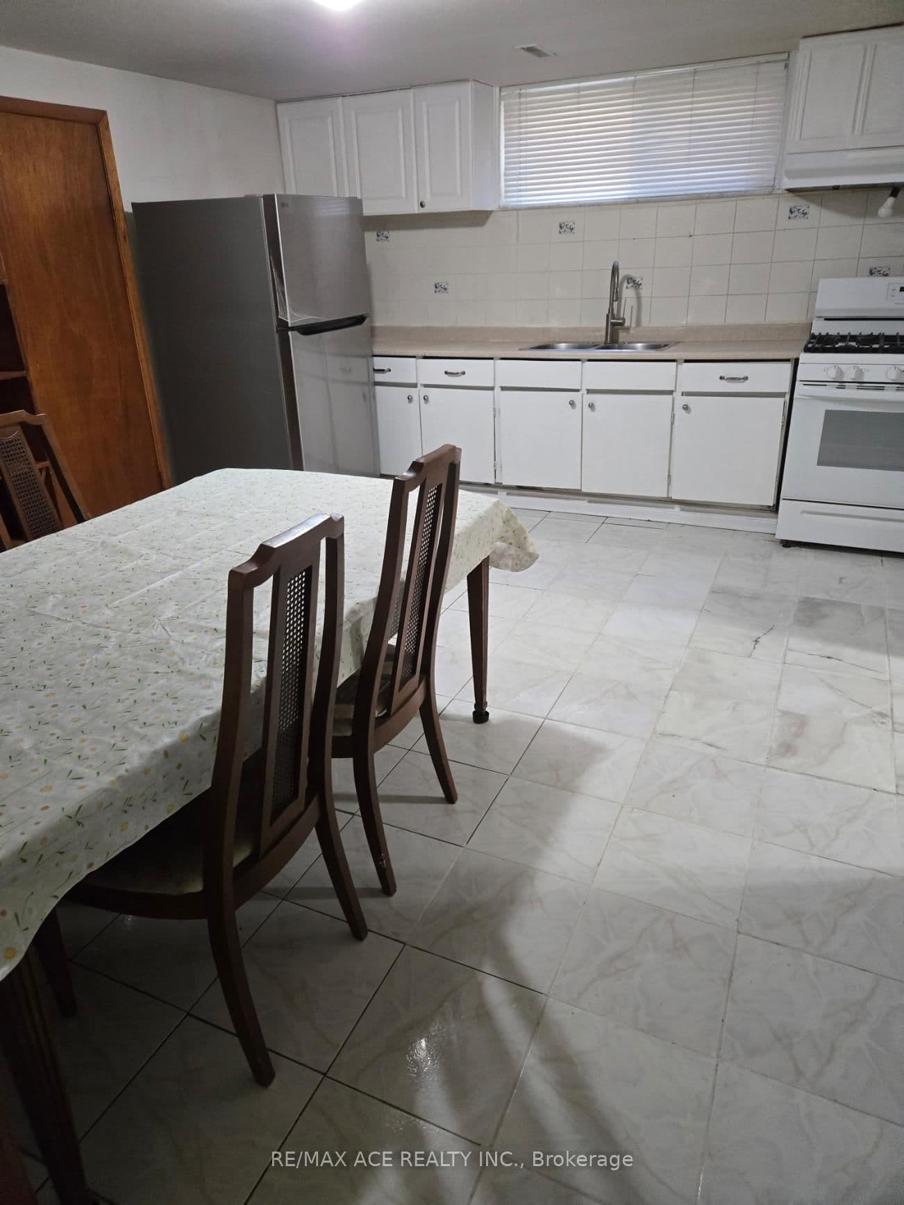 45 Wheelwright Crescent, Unit Bsmt - Image 5