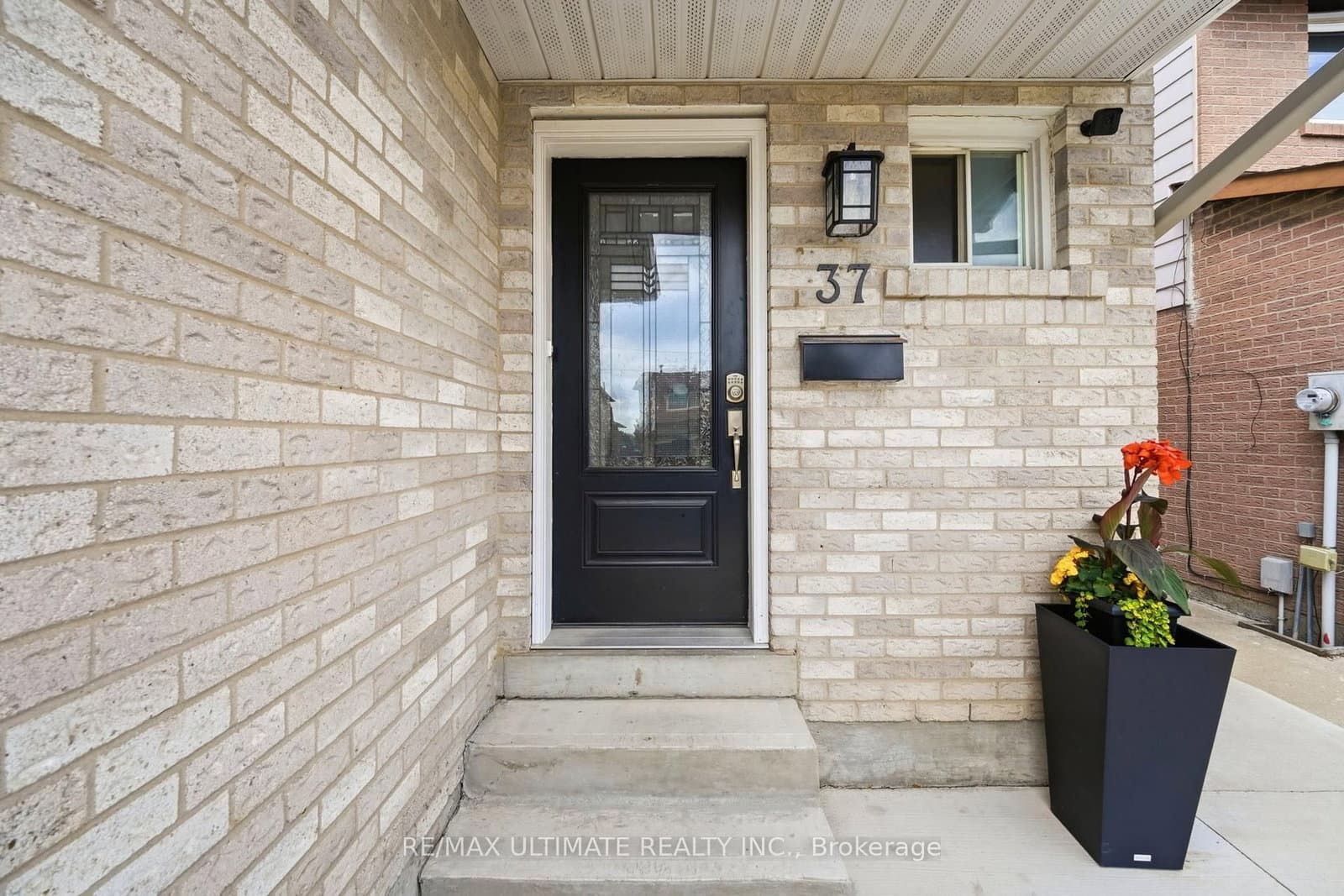 37 Cathy Jean Crescent - Image 4