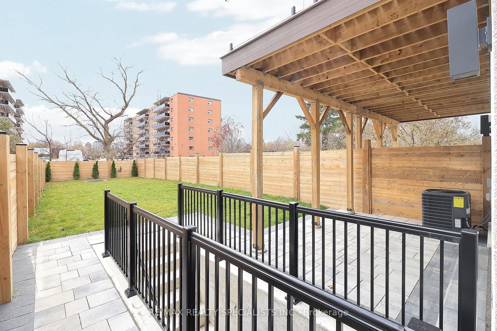 1046 ROOSEVELT Road, Unit BSMNT - Image 3