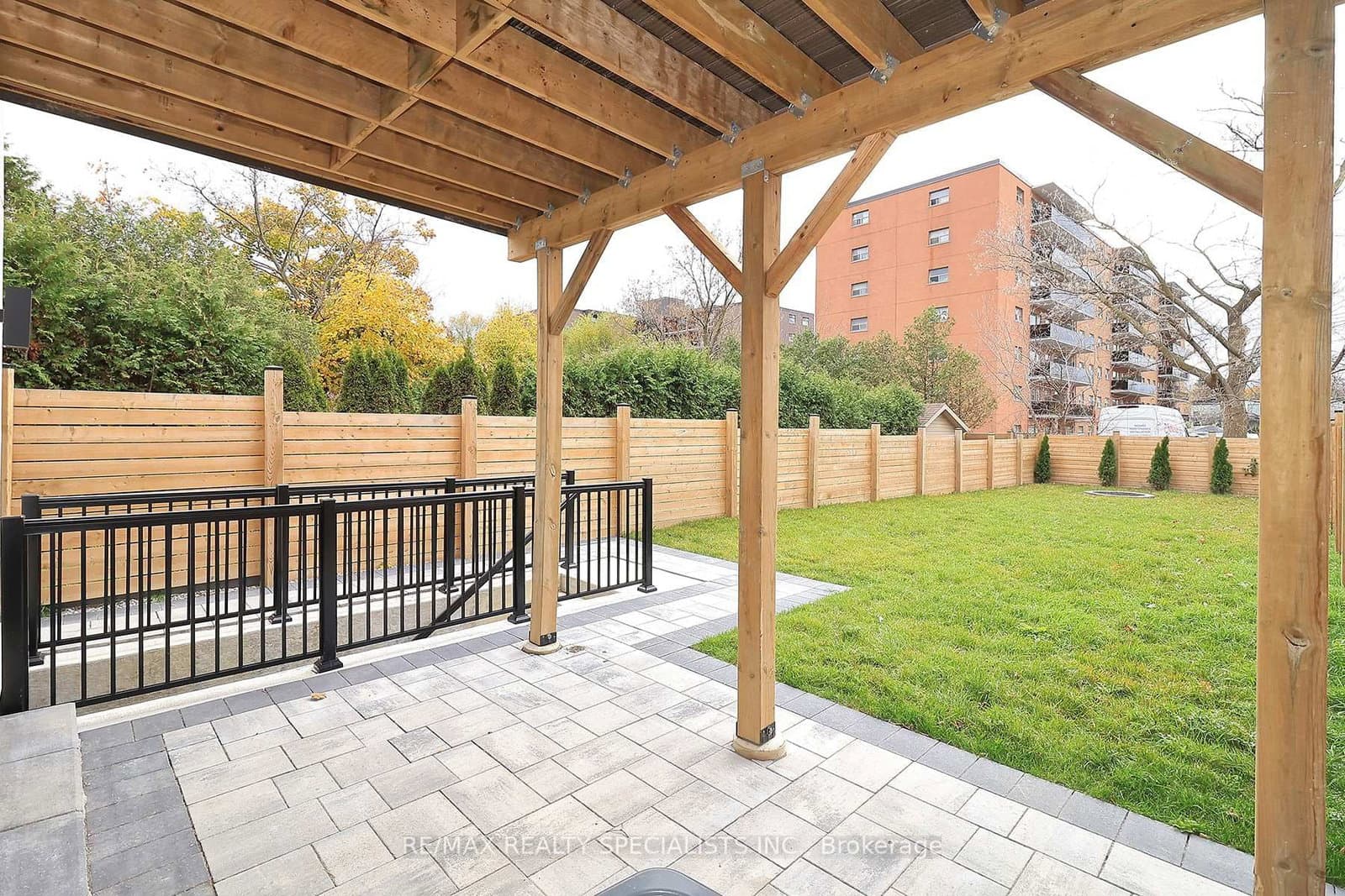 1046 ROOSEVELT Road, Unit BSMNT - Image 4