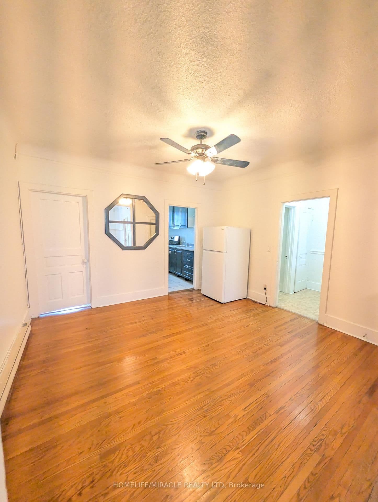 359A Brant Street - Image 3