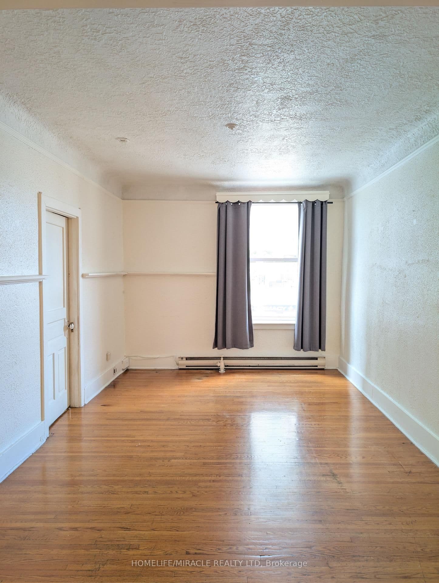 359A Brant Street - Image 4
