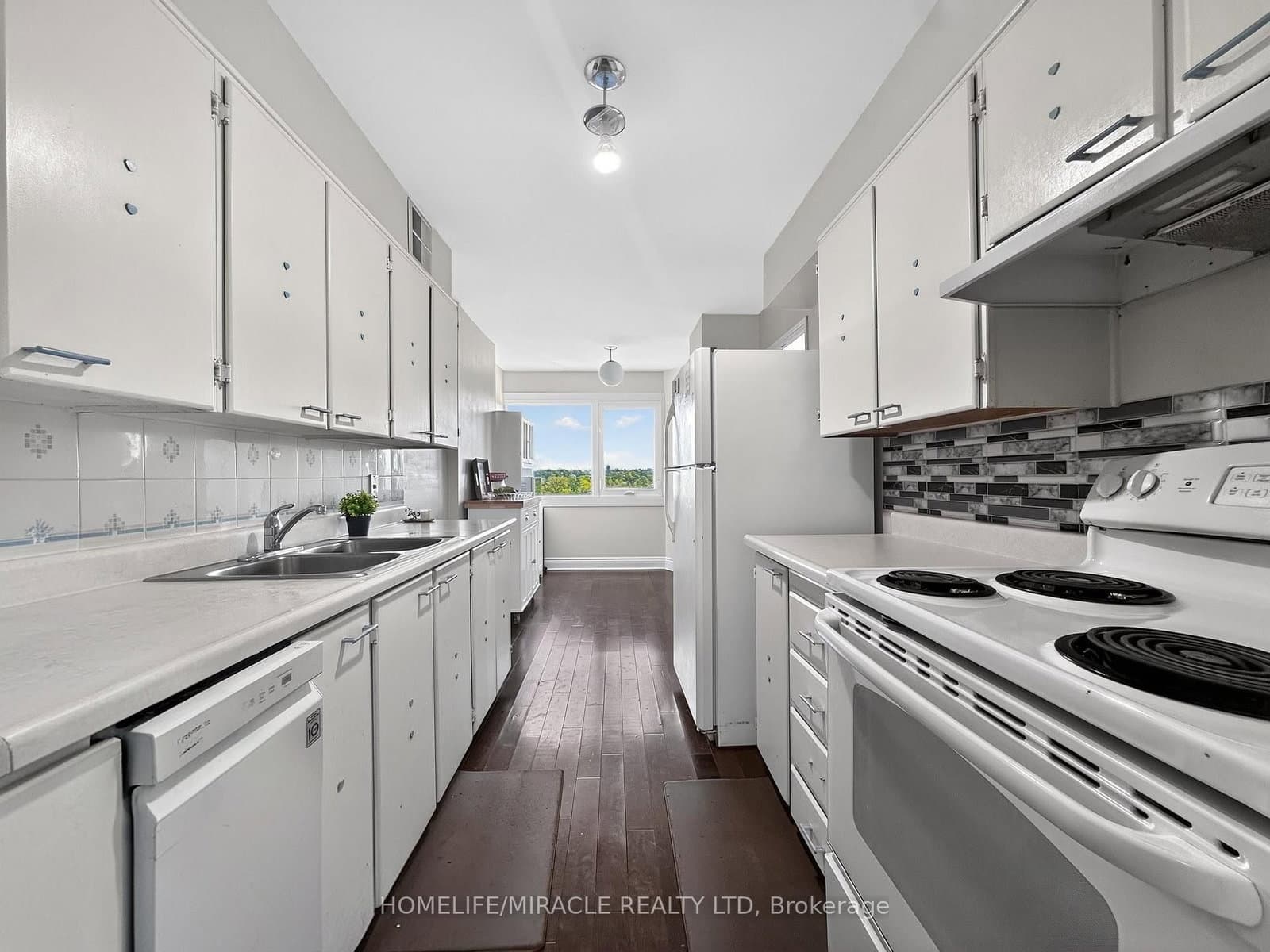 1580 Mississauga valley Boulevard, Unit 412 - Image 3