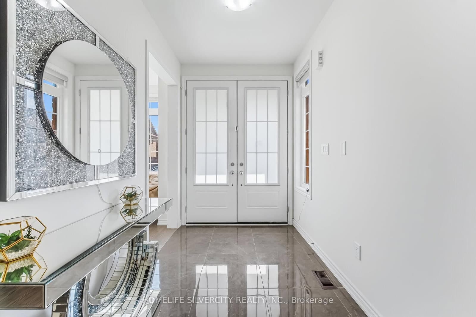 30 Tiger Crescent - Image 3