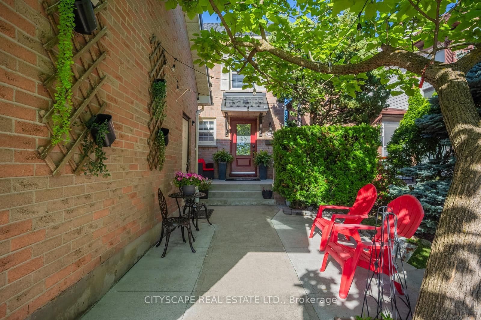 301 Kingsbridge Garden - Image 3