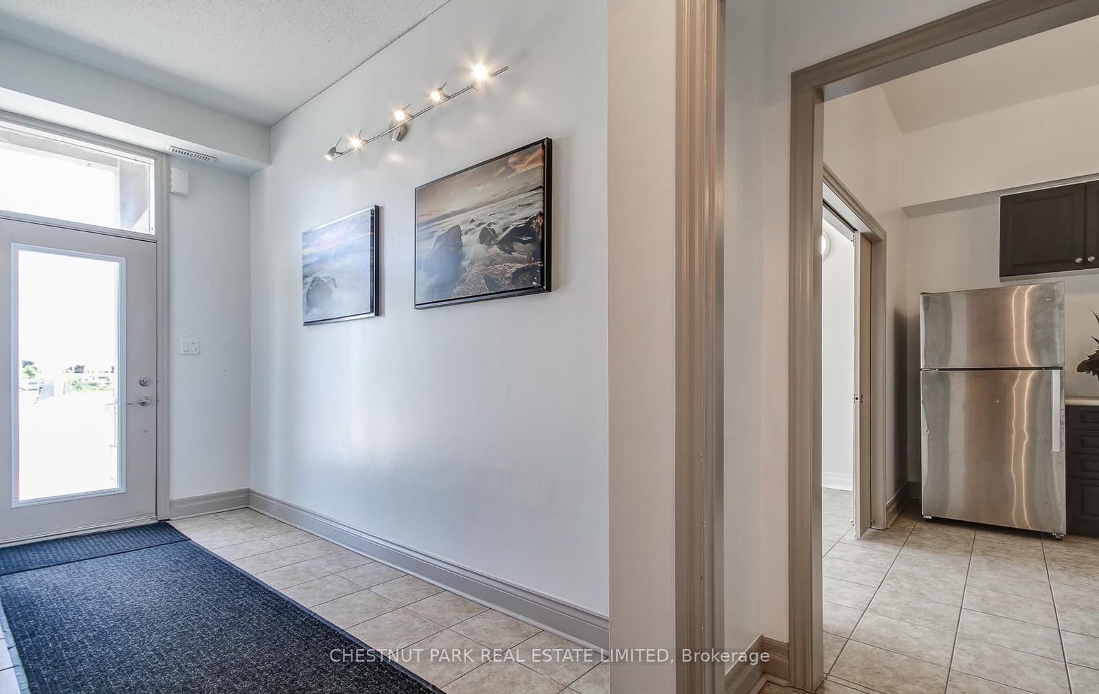 885 Lakeshore Road E, Unit 5 - Image 3