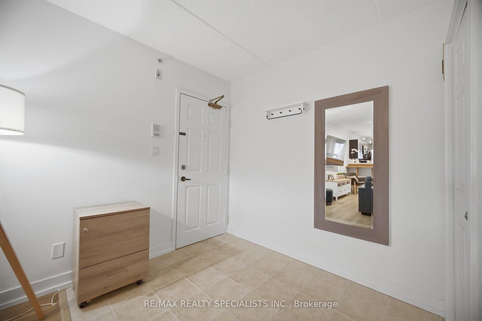 4003 Kilmer Drive, Unit 305 - Image 5