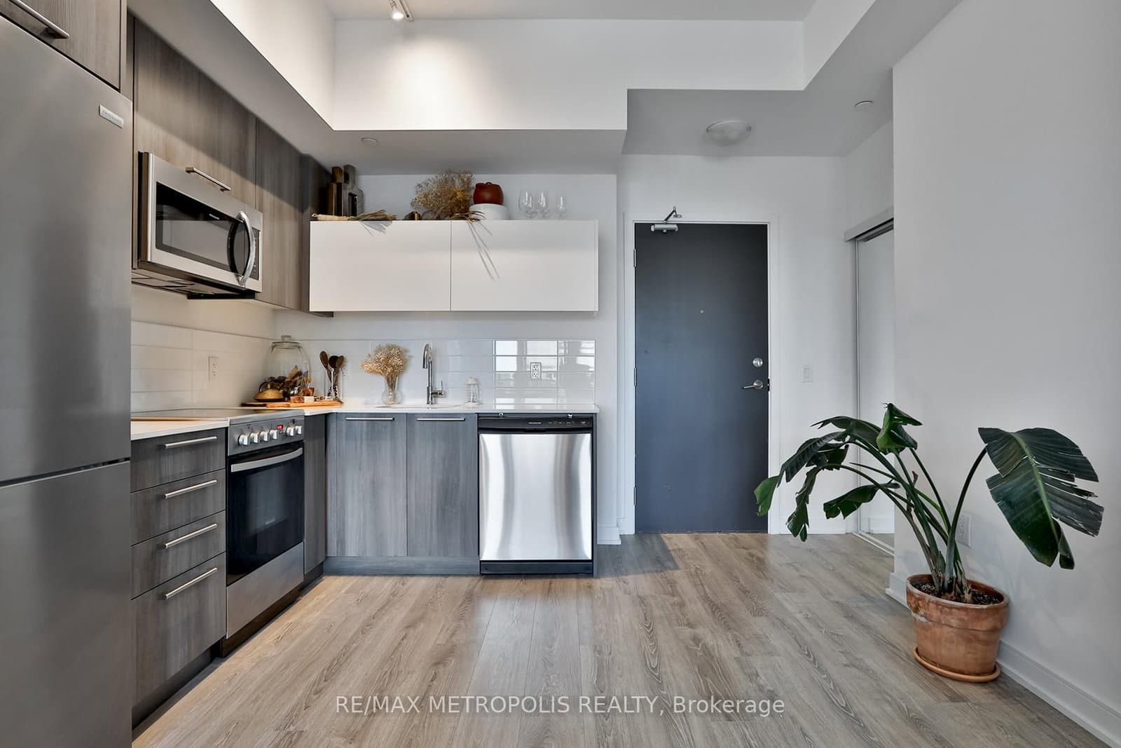 25 Neighbourhood Lane, Unit 703 - Image 6