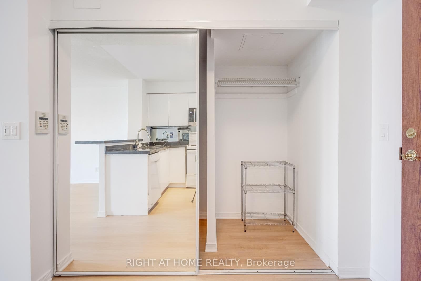 2565 Erin Centre Boulevard, Unit 1509 - Image 5