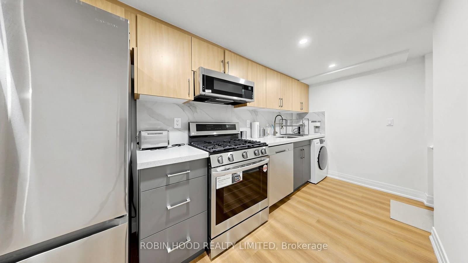 8 Laxton Avenue, Unit Garden Suite - Image 6