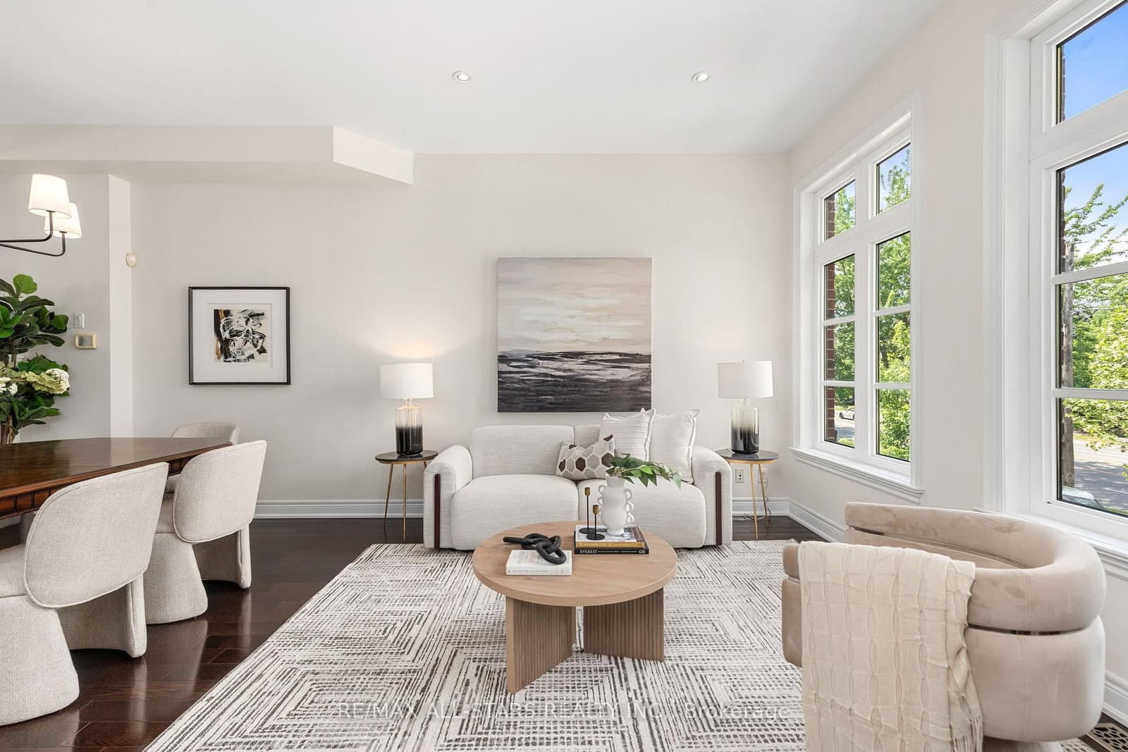 1113B Islington Avenue - Image 4