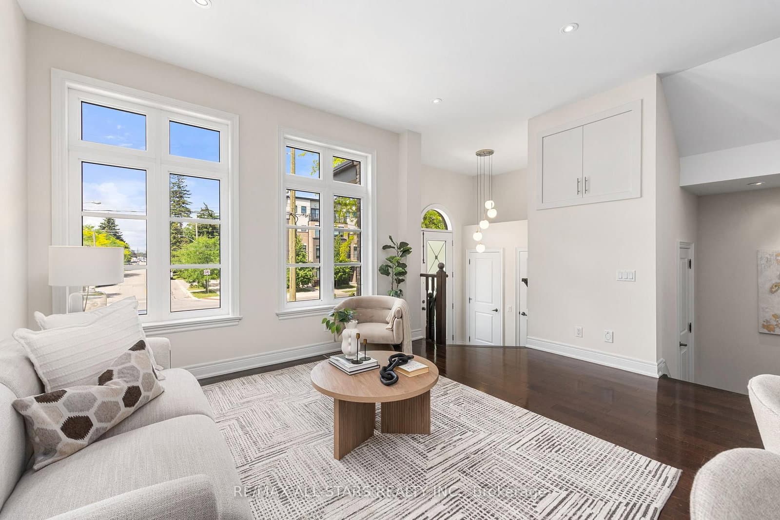 1113B Islington Avenue - Image 6