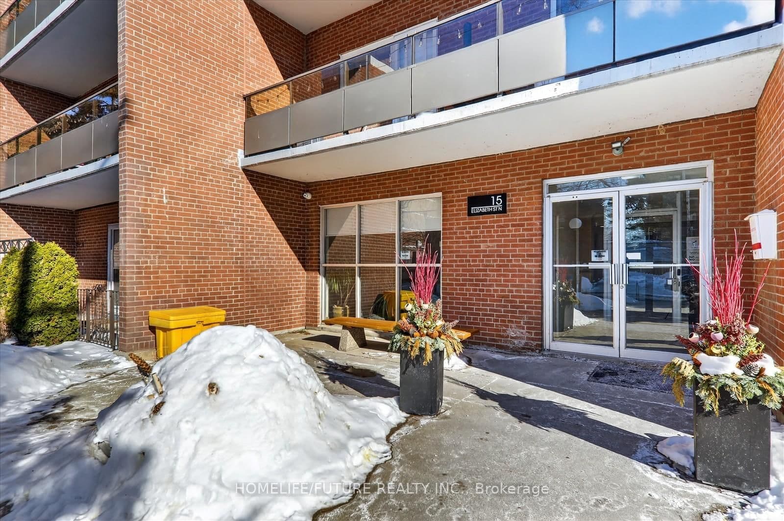 15 Elizabeth Street N, Unit 704 - Image 4