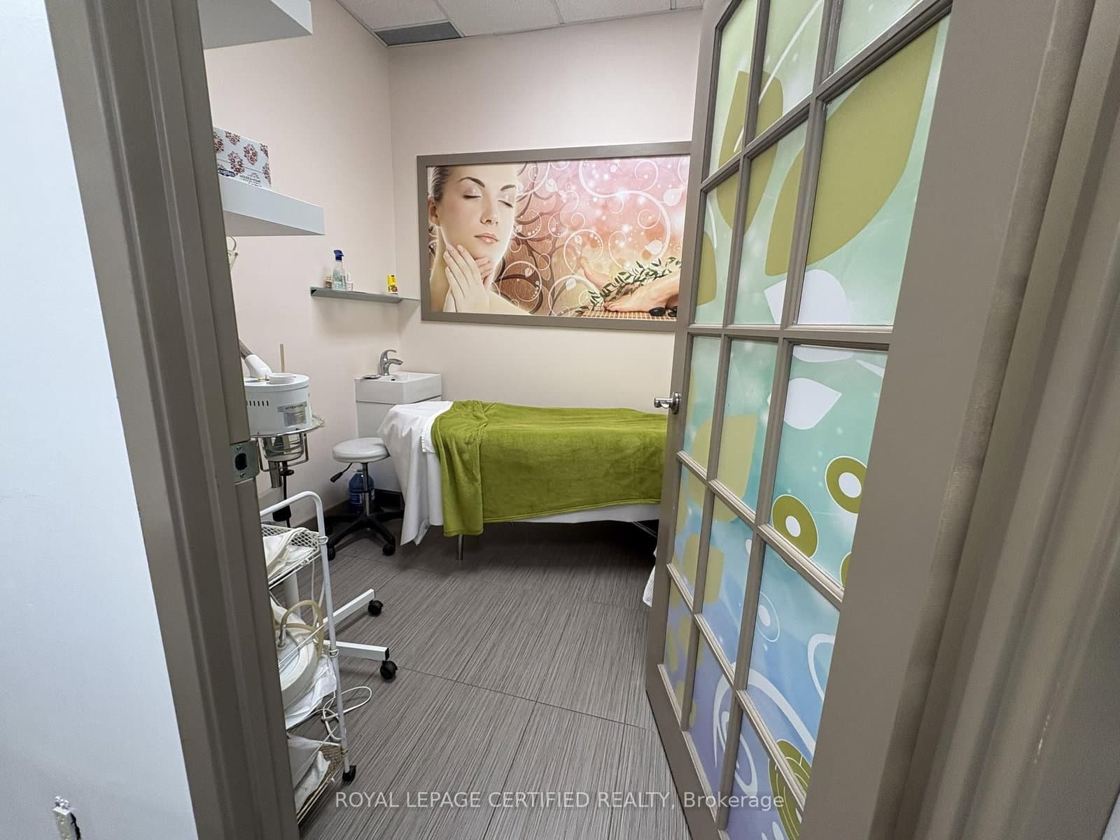 925 Main Street E, Unit Unit 4  Part B - Image 3
