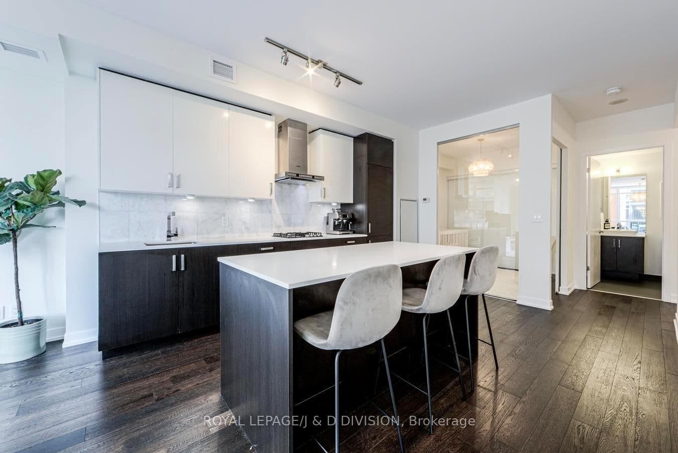 36 Howard Park Avenue, Unit 503 - Image 6
