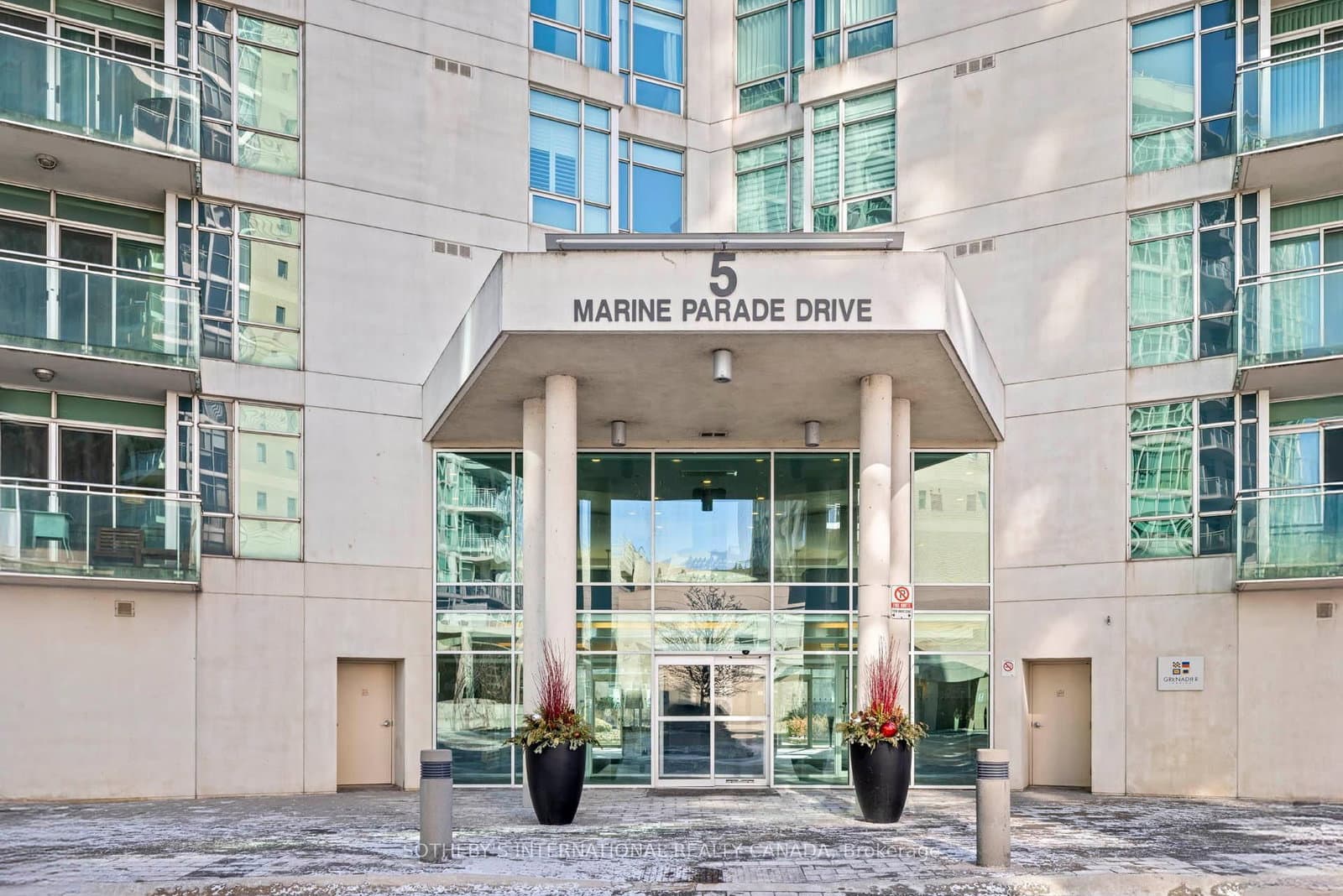5 Marine Parade Drive, Unit 1013 - Image 4