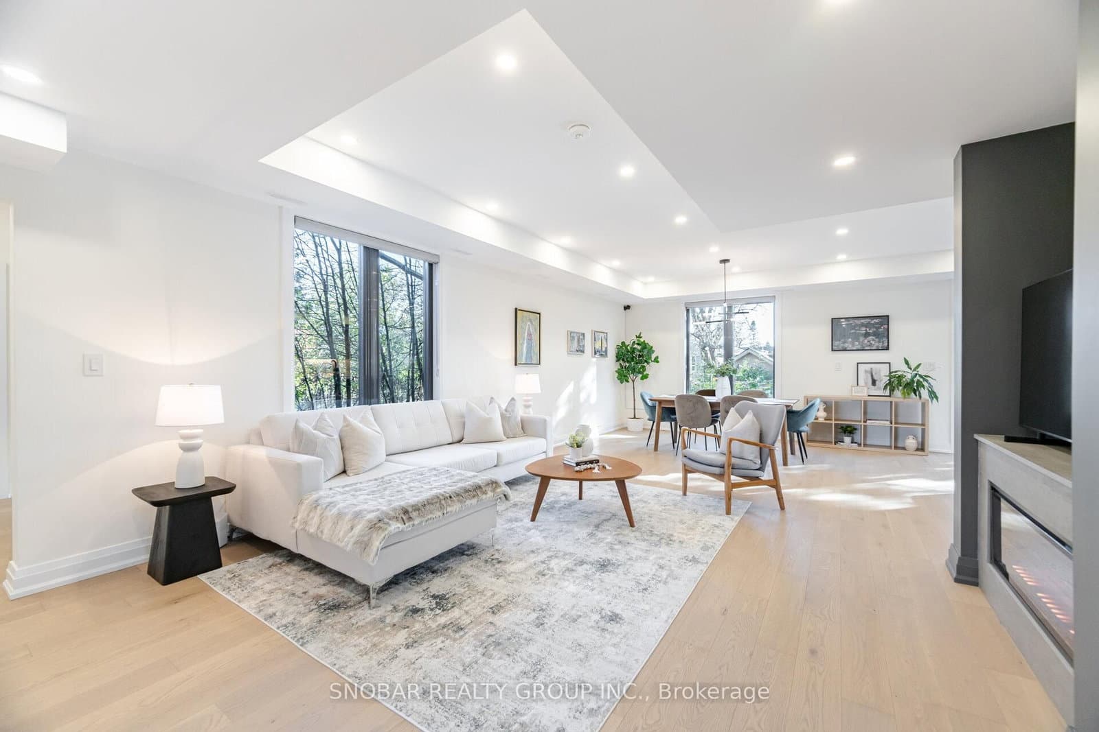 720 Hillman Crescent - Image 1
