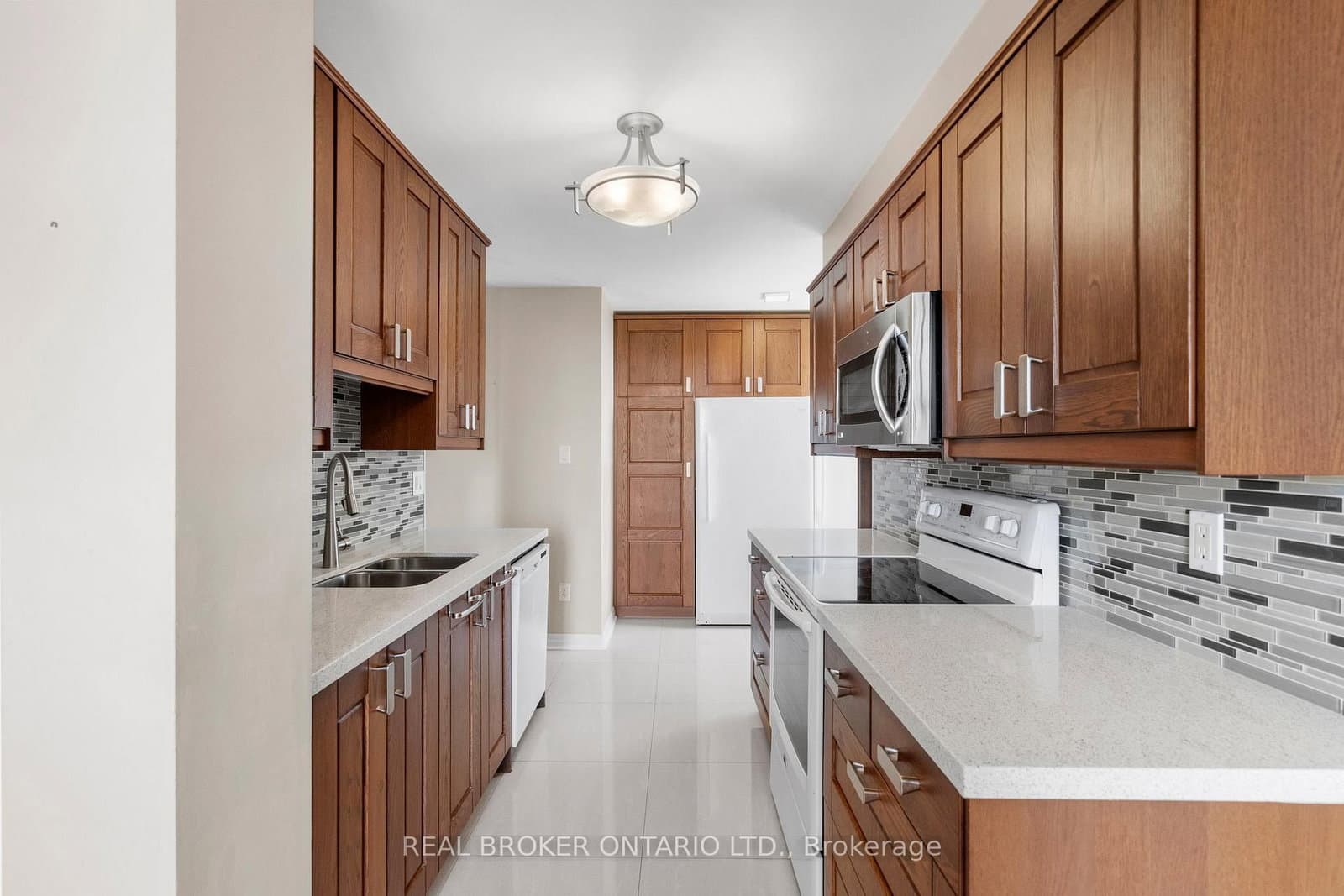 30 Malta Avenue, Unit 1603 - Image 6