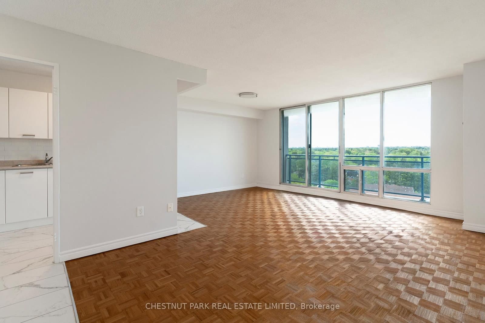 150 Lakeshore Road W, Unit 1003 - Image 6