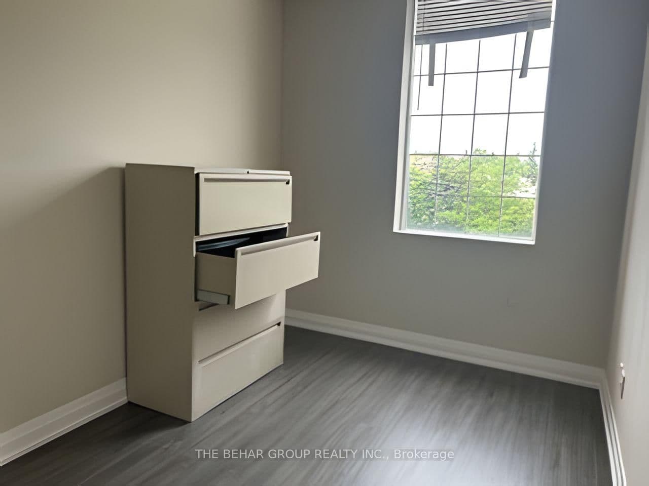 154 Queen Street S, Unit 206 - Image 4
