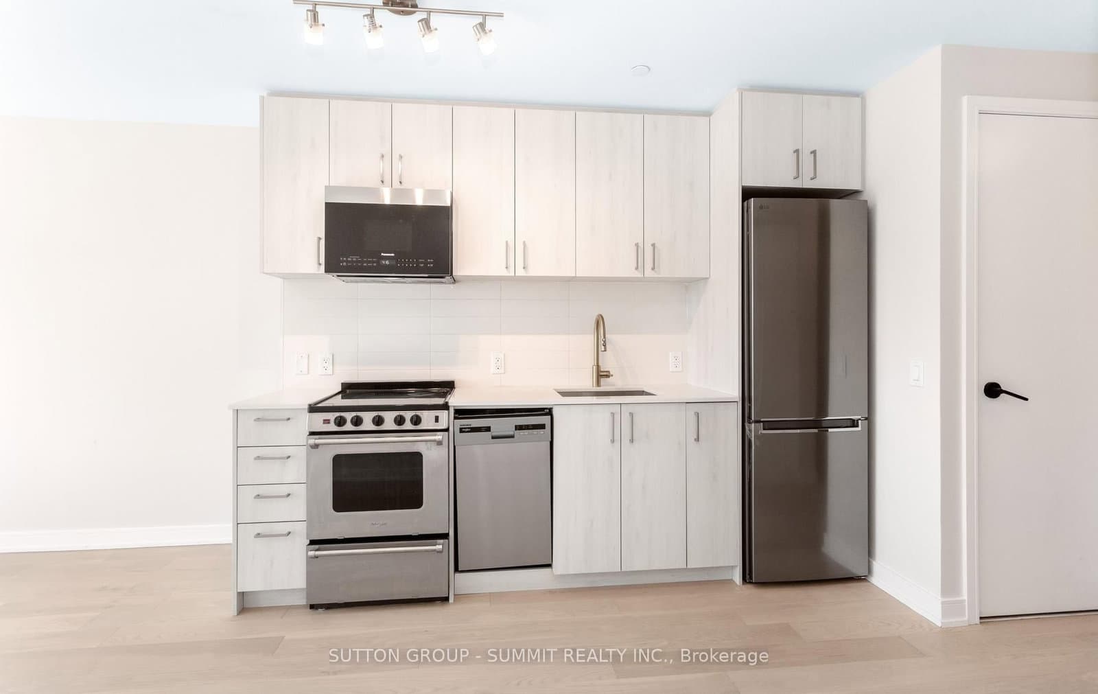 8010 Derry Road, Unit 504 - Image 4