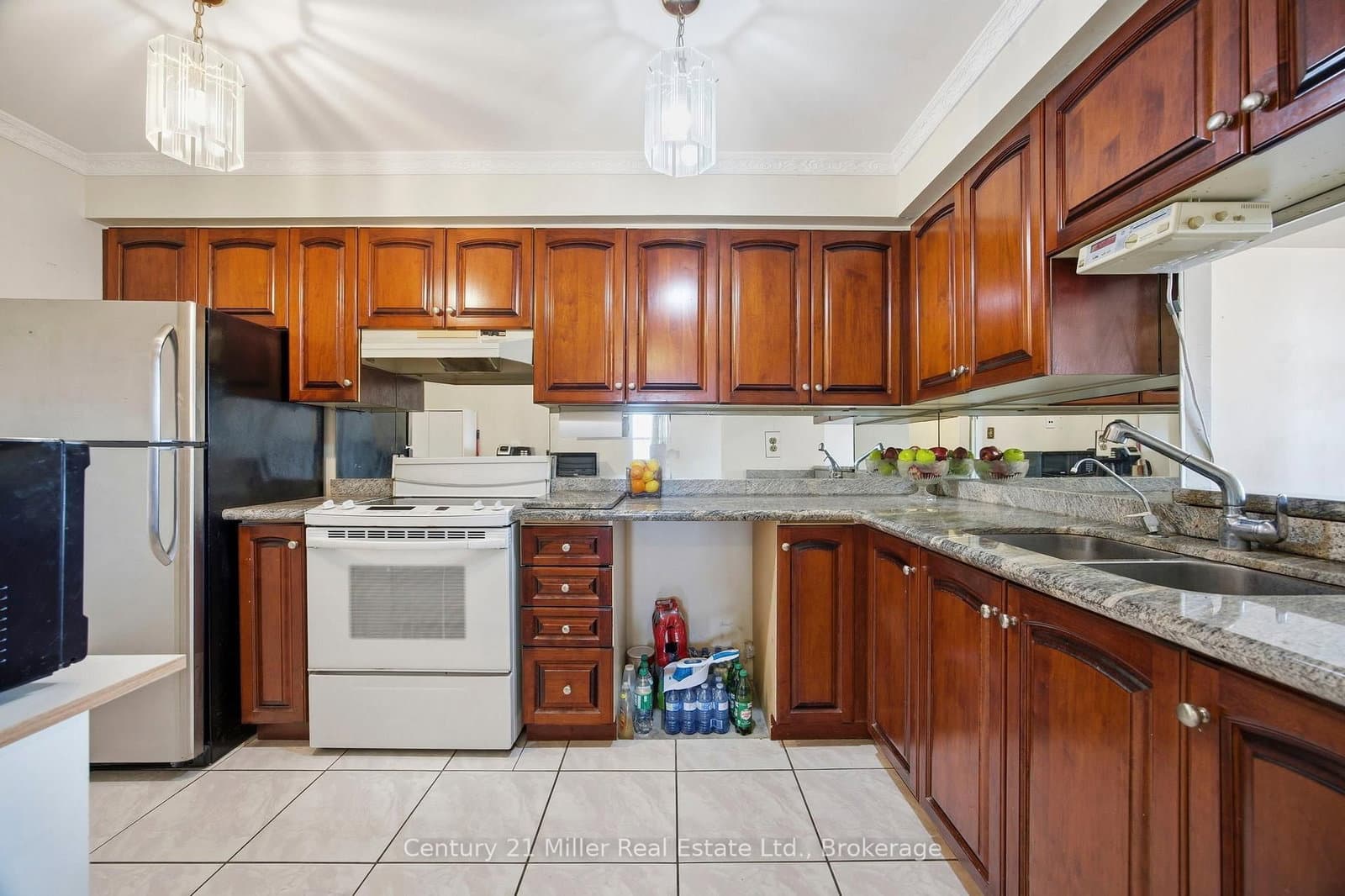 3845 Lake Shore Boulevard W, Unit 411 - Image 4
