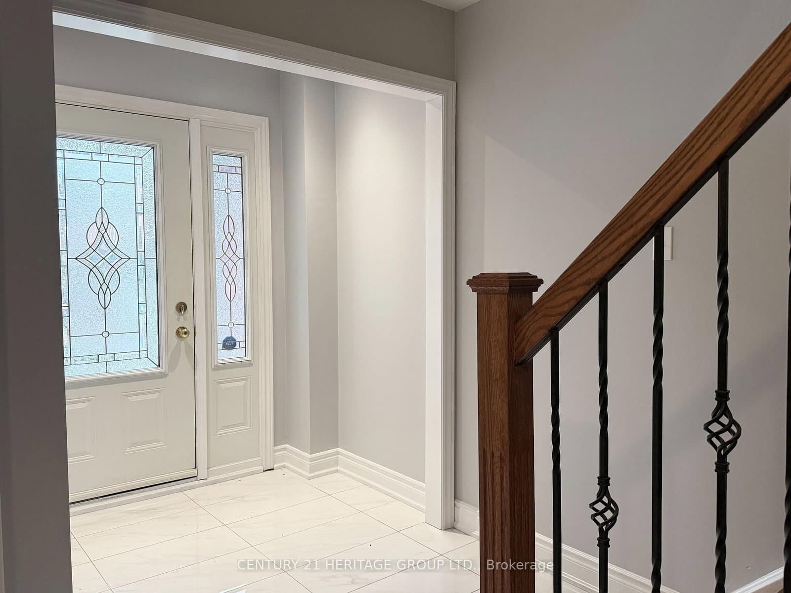 9 Corona Gate - Image 4