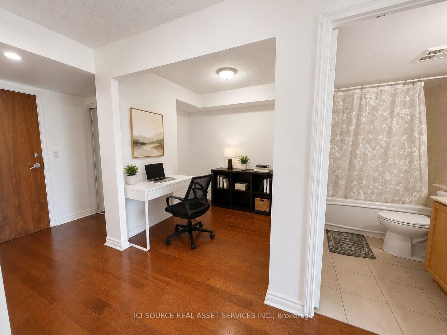 33 Elm Drive W, Unit 607 - Image 2