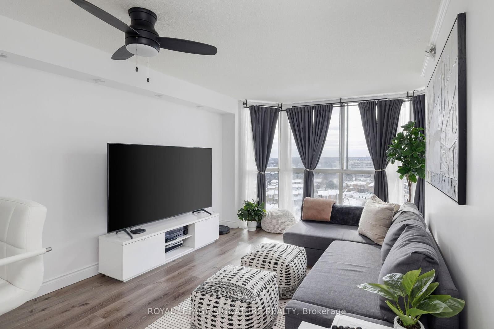 880 Dundas Street W, Unit 909 - Image 2