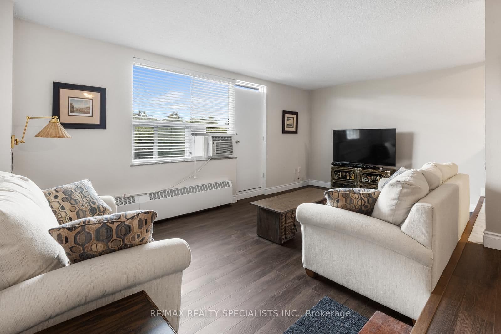 49 Queen Street, Unit 301 - Image 4