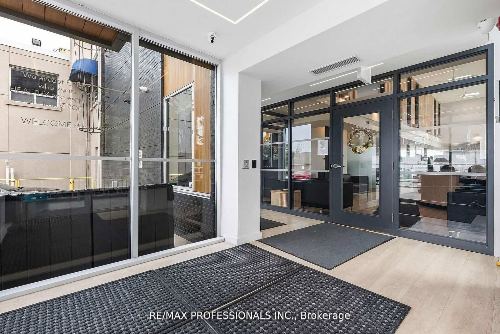 430 Browns Line - Image 3