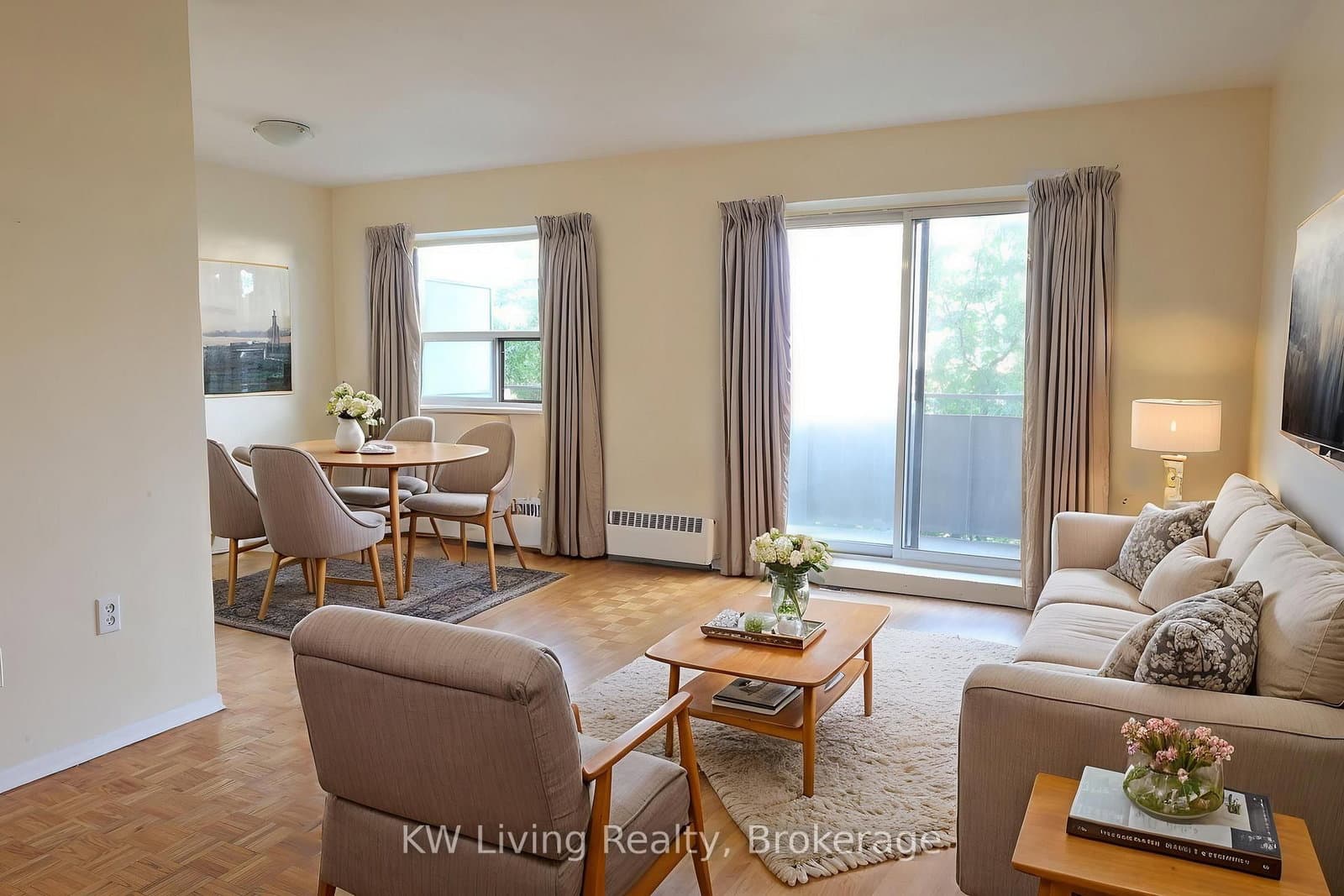 480 Lakeshore Road E, Unit 301 - Image 3
