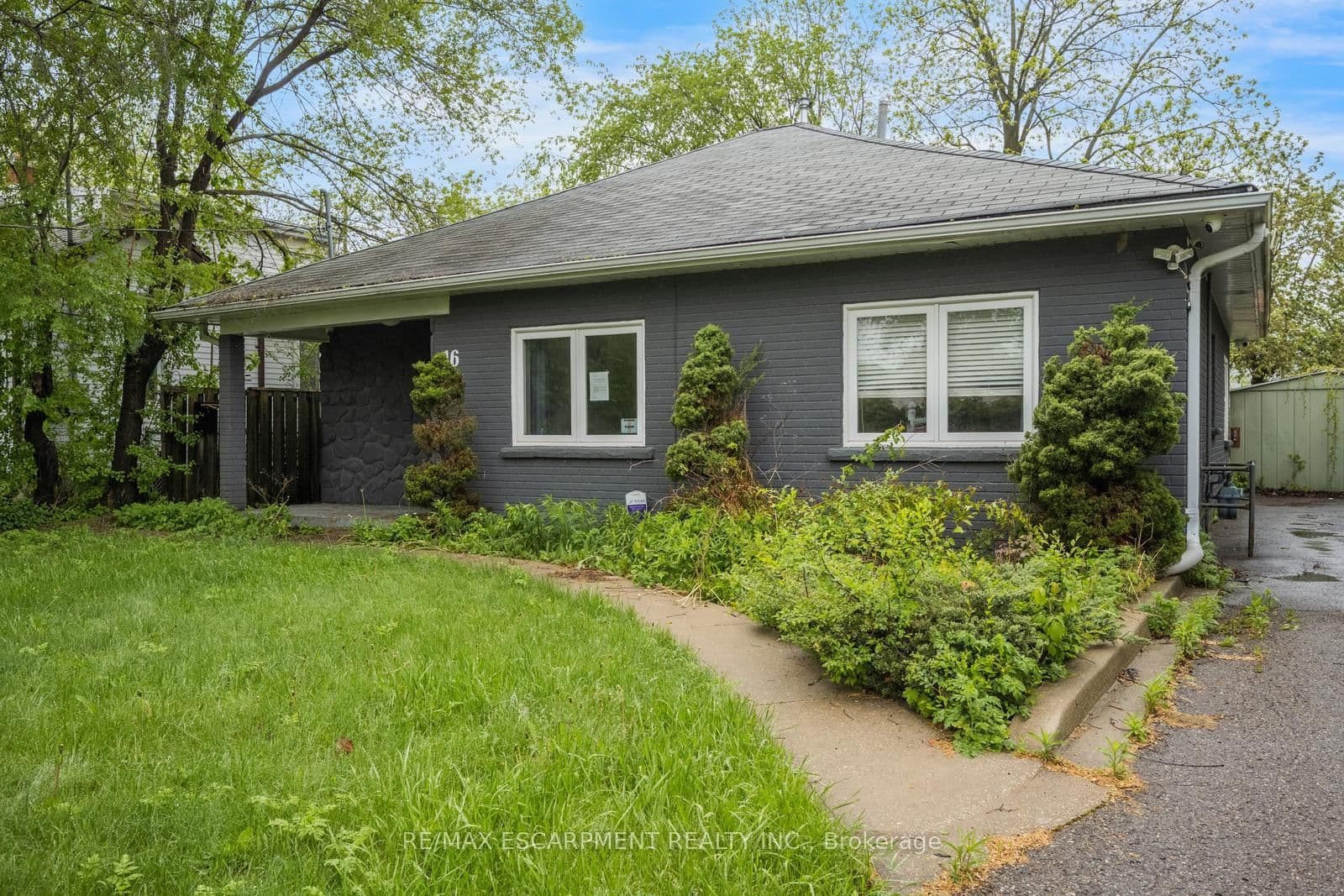16 Woodward Avenue - Image 2